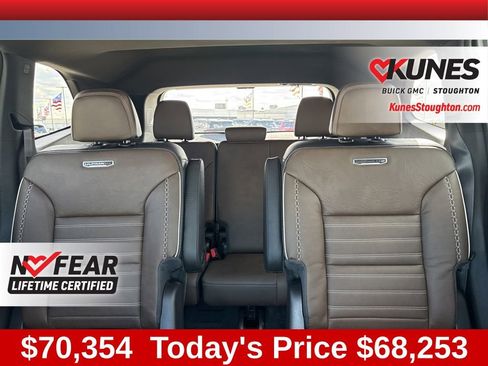 New 2026 GMC Acadia Denali Ultimate w/ LPO, Floor Liner Package AWD/4WD image 42