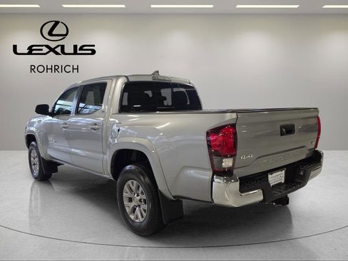 Used 2019 Toyota Tacoma Limited image 7