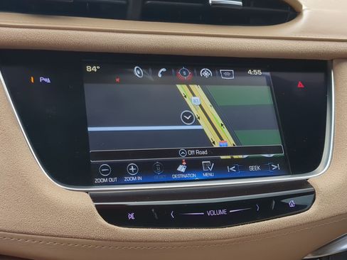 Used 2018 Cadillac XT5 Platinum image 17