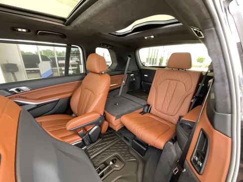 New 2027 BMW X7 M60i AWD/4WD image 29