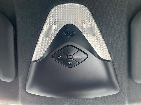 Certified 2018 Toyota C-HR XLE image 32