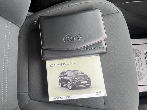 Used 2020 Kia Sorento LX FWD image 26