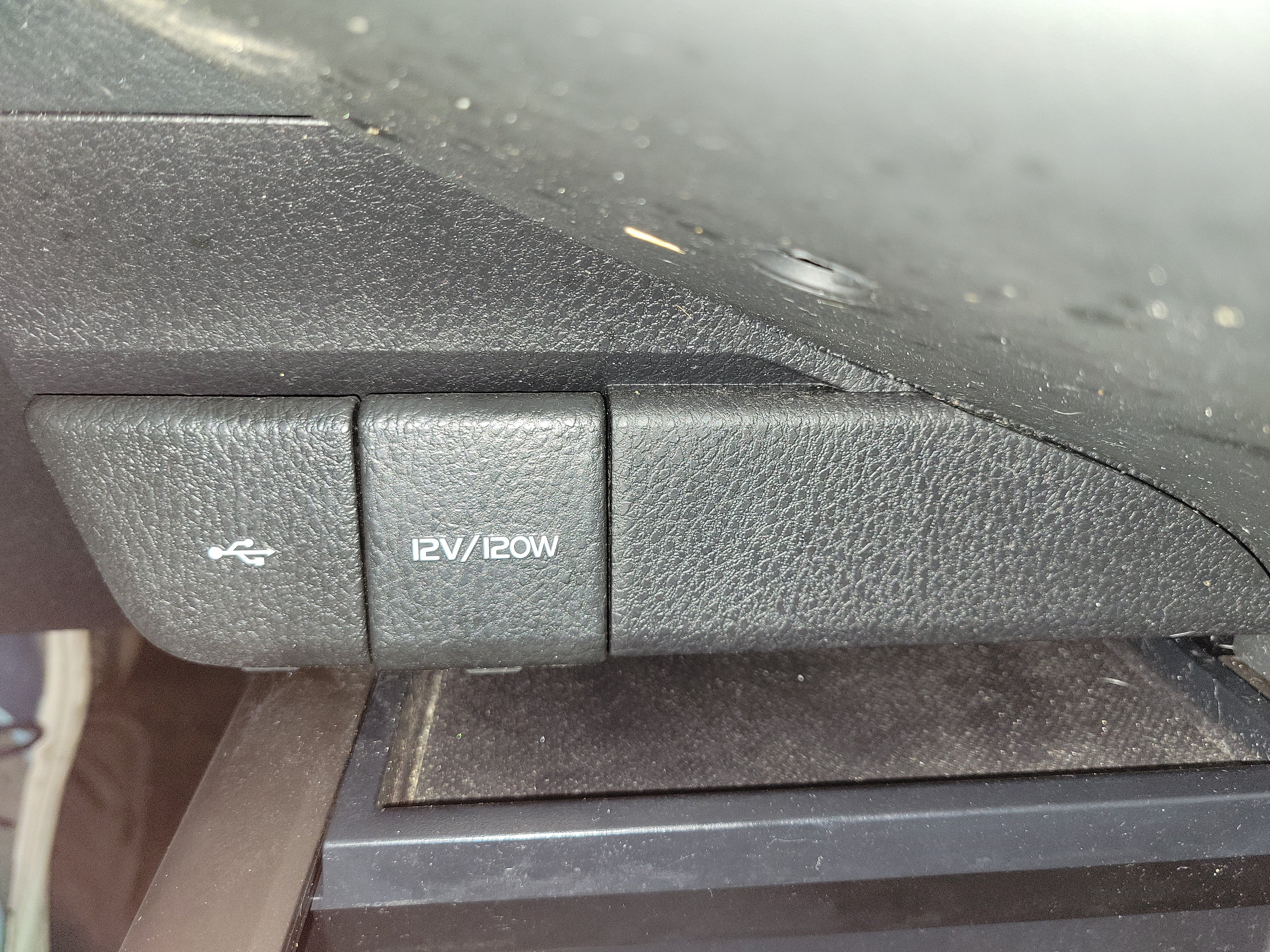 Used 2021 Toyota Camry LE FWD image 25