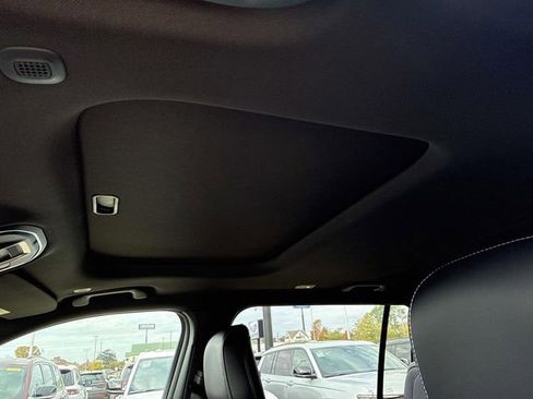 New 2025 Jeep Grand Cherokee L Altitude image 13