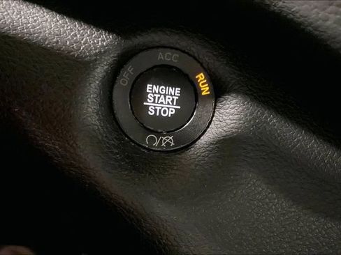 Used 2021 Jeep Cherokee Latitude Lux 80th Anniv w/ Quick Order Package 26U 80TH image 31