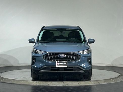 Used 2024 Ford Escape SE image 3