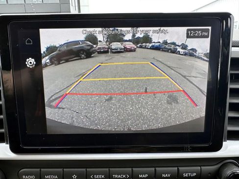Used 2023 Hyundai Venue Limited w/ Cargo Package FWD image 21