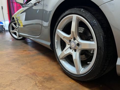 Used 2013 Mercedes-Benz SL 550 image 45