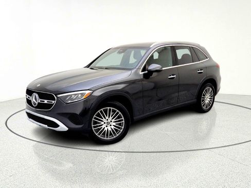 Certified 2026 Mercedes-Benz GLC 300 image 1