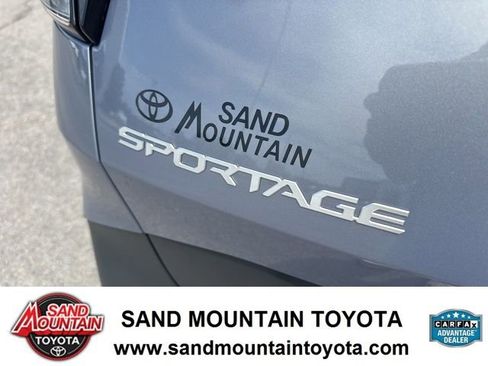Used 2023 Kia Sportage EX AWD/4WD image 10