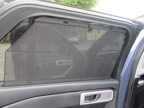 Used 2021 Ford Explorer Limited w/ Equipment Group 301A RWD image 26