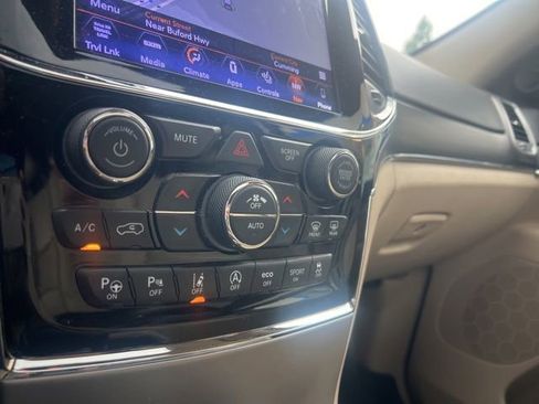 Used 2019 Jeep Grand Cherokee Limited RWD image 19