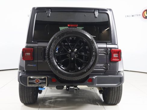 Used 2022 Jeep Wrangler Unlimited Sahara w/ Cold Weather Group image 4