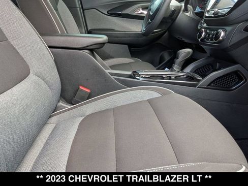 Used 2023 Chevrolet TrailBlazer LT w/ Convenience Package AWD/4WD image 26