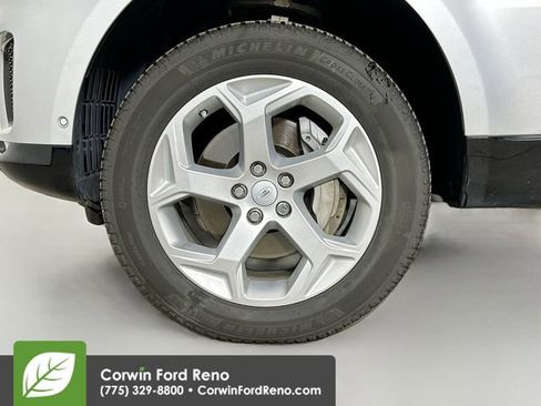 Used 2018 Land Rover Range Rover Sport HSE image 32