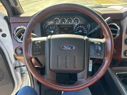 Used 2014 Ford F250 King Ranch w/ King Ranch w/Chrome Package image 10
