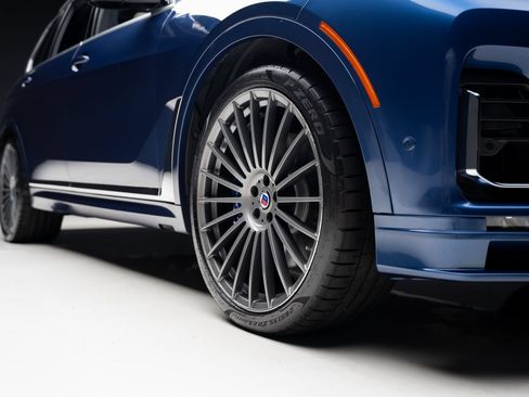 Used 2022 BMW ALPINA XB7 AWD/4WD image 87