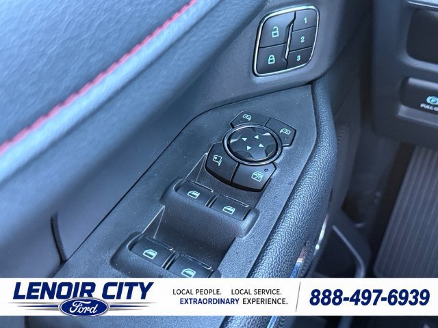 Used 2024 Ford Expedition Limited AWD/4WD image 18