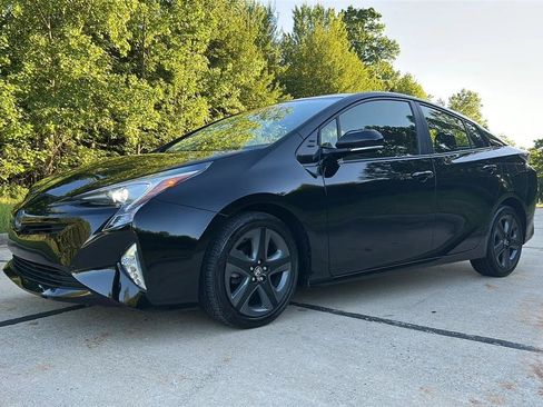 Used 2016 Toyota Prius Three Touring FWD image 21