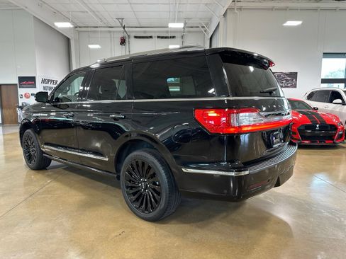 Used 2021 Lincoln Navigator Reserve w/ Luxury Package AWD/4WD image 6