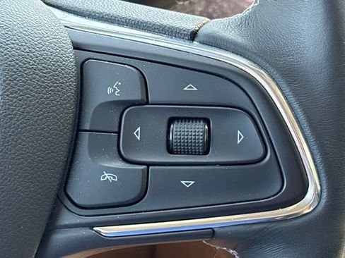 Used 2023 Buick Encore GX Preferred w/ Cold Weather Comfort Package AWD/4WD image 17