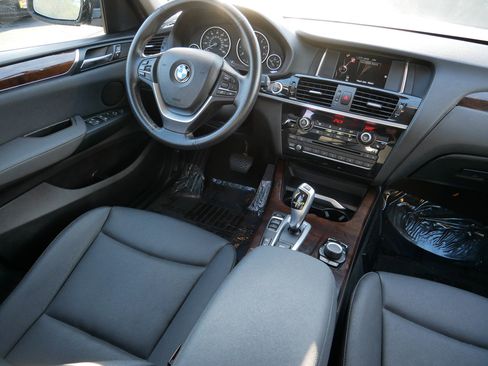 Used 2017 BMW X3 xDrive28i image 9
