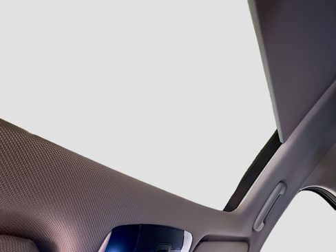 Used 2023 Kia Sorento S w/ Panoramic Sunroof Package image 27