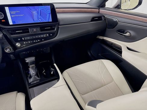 Certified 2024 Lexus ES 350 Ultra Luxury w/ Accessory Package (Z2) FWD image 25