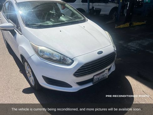 Used 2015 Ford Fiesta SE FWD image 5