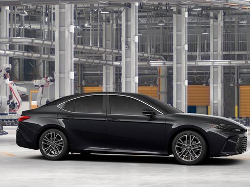 New 2026 Toyota Camry XLE AWD/4WD image 13