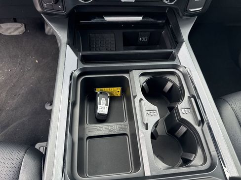 New 2025 Ford F350 Lariat w/ Lariat Ultimate Package image 36