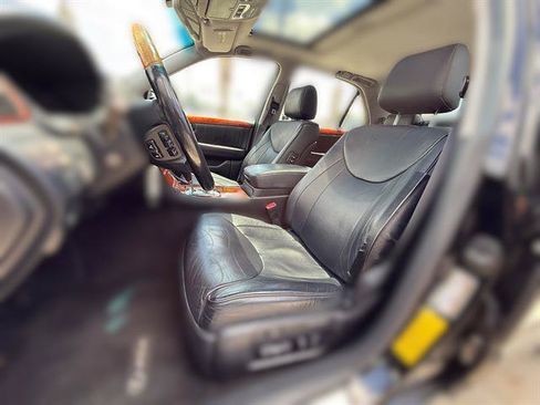 Used 2004 Lexus LS 430 RWD image 10