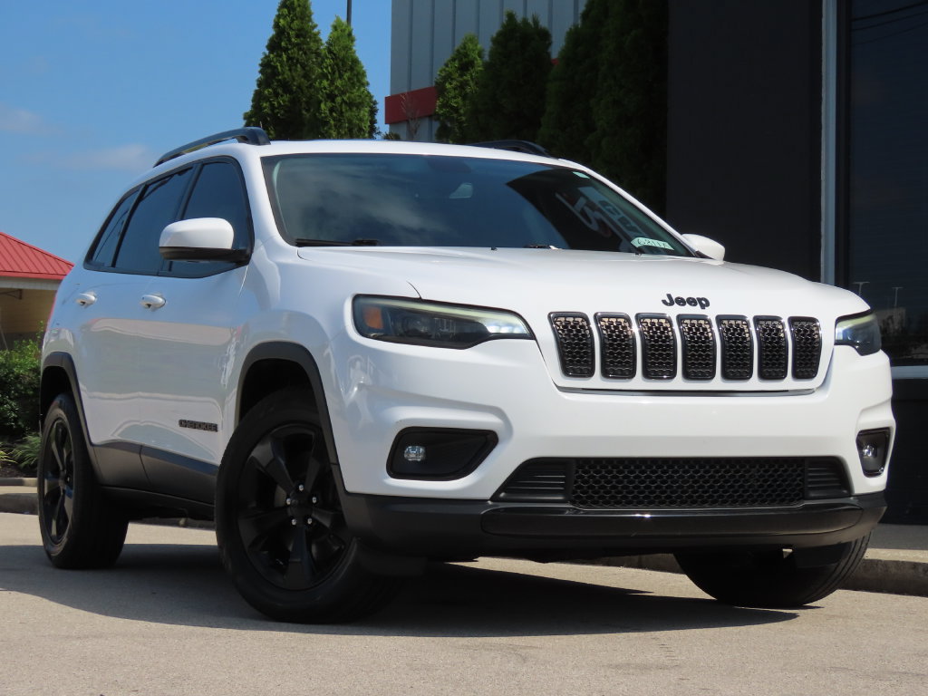 Used 2019 Jeep Cherokee Latitude Plus AWD/4WD image 2