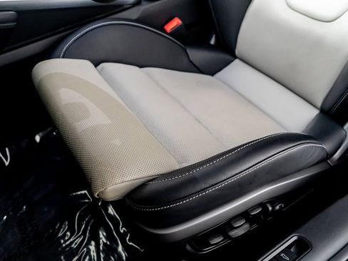 Used 2022 Porsche 911 Turbo image 28