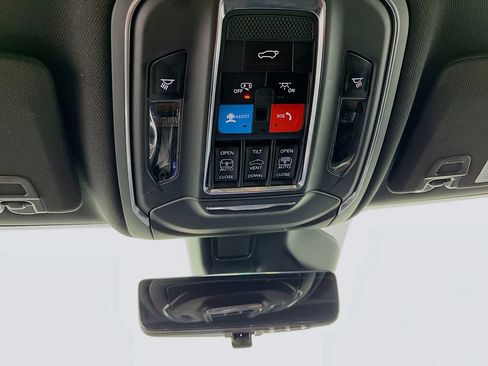 Used 2024 Jeep Grand Cherokee L Limited w/ Luxury Tech Group II image 23