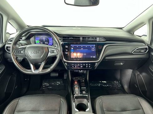 Used 2022 Chevrolet Bolt LT w/ Infotainment Package FWD image 20