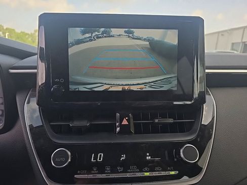 Used 2023 Toyota Corolla LE FWD image 10