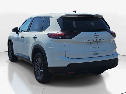 Used 2024 Nissan Rogue S FWD image 8