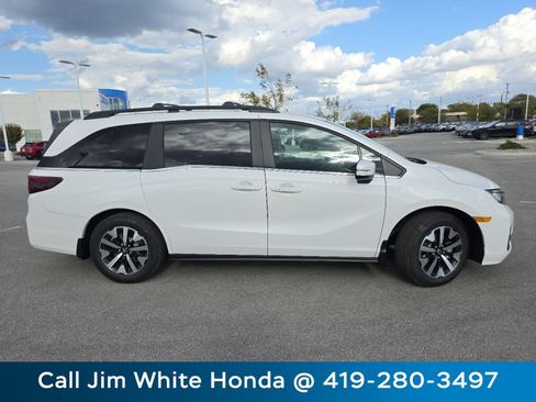 Certified 2026 Honda Odyssey EX-L image 13