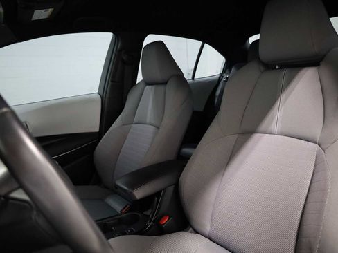 Used 2023 Toyota Corolla SE image 5