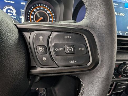 Used 2025 Jeep Gladiator Sport AWD/4WD image 21