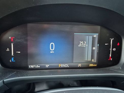 Used 2025 Ford Escape Active AWD/4WD image 16