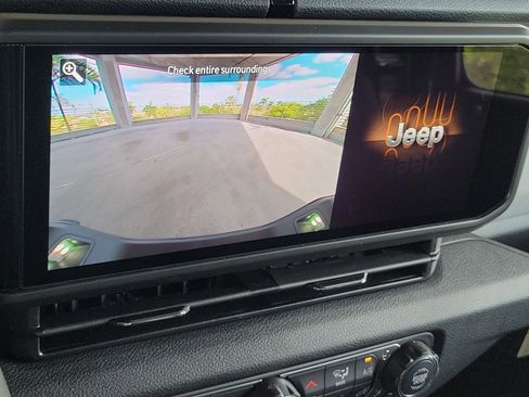 New 2026 Jeep Gladiator Willys AWD/4WD image 28