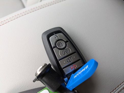 New 2026 Ford Explorer Active w/ Active Comfort Package RWD image 34