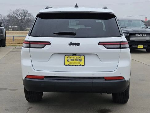 New 2025 Jeep Grand Cherokee L Altitude image 4