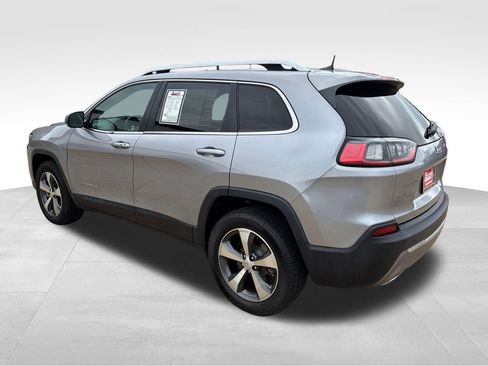 Used 2021 Jeep Cherokee Limited w/ Elite Package AWD/4WD image 3
