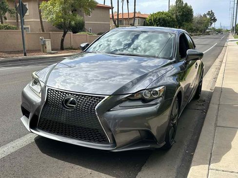 Used 2016 Lexus IS 300 AWD w/ F Sport Package image 4