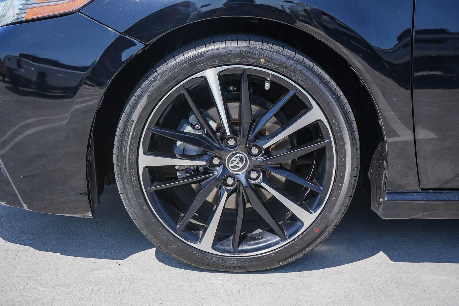 Used 2019 Toyota Camry XSE w/ Carpet Mat Package FWD image 11