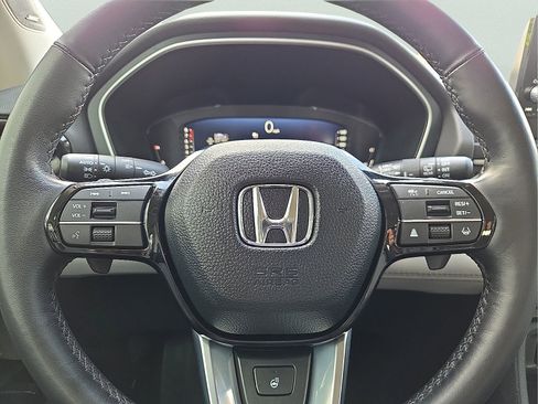 Used 2024 Honda Pilot Elite image 24