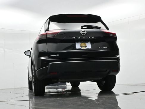 Used 2024 Nissan Rogue SV AWD/4WD image 19